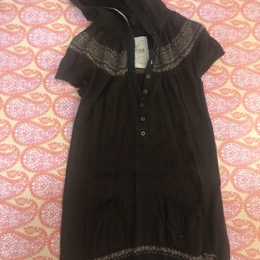 Hollister Hooded size small brown sweater w pocket